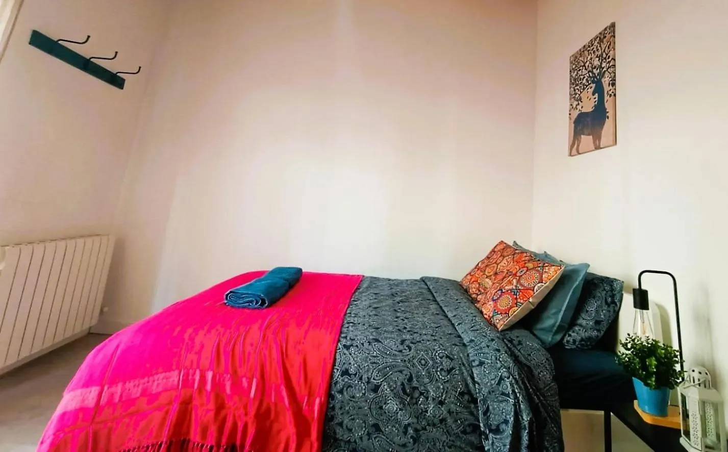 Hostel Private Rooms In Gothic Barcelona